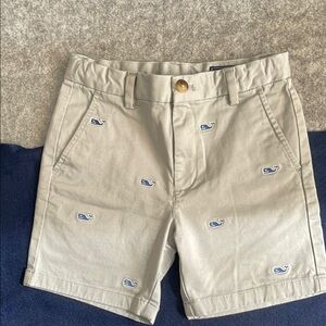 Vineyard Vines Boys GreyShorts with Whale Embroidery